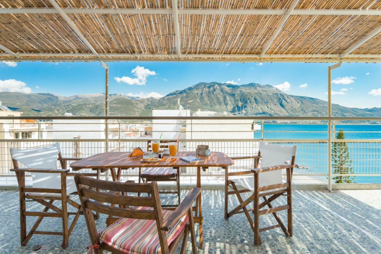 شقة Seafront Penthouse Leo كالاماتا المظهر الخارجي الصورة